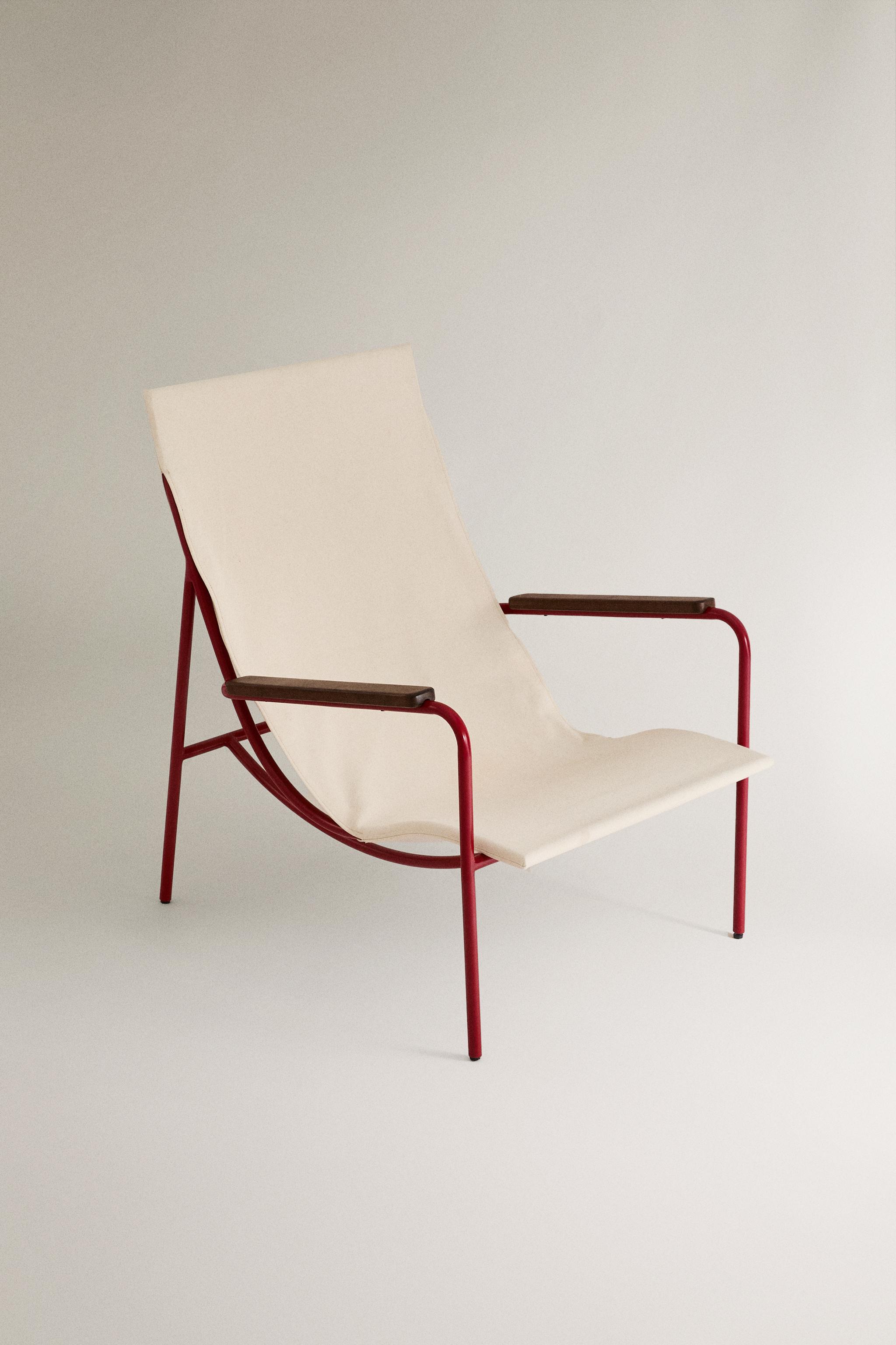 CHAISE STRUCTURE MÉTALLIQUE COULEUR
